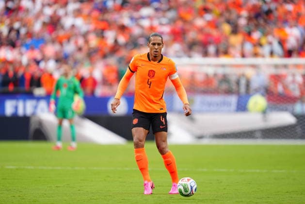 Tunisia v Netherlands - FIFA World Cup, WM, Weltmeisterschaft, Fussball 2026 - Group F KANSAS CITY, UNITED STATES - JUNE 25: Virgil Van Dijk (4) of Netherlands in action during the 2026 FIFA World Cup First Stage Group F match between Tunisia and Netherlands at Arrowhead Stadium (Kansas City Stadium) in Kansas City, Missouri, United States on June 25, 2026. Hakan Akgun Anadolu Missouri United States. Editorial use only. Please get in touch for any other usage.  Copyright: x2026xAnadoluxHakanxAkgunx