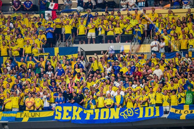 260625 Fans of Sweden during the FIFA World Cup, WM, Weltmeisterschaft, Fussball 2026 football match between Japan and Sweden on June 25, 2026 in Dallas. Photo: Ludvig Thunman BILDBYRAN kod LT PA1259 bbeng fotboll football soccer fotball vm fotbolls-vm fotball-vm fotbolls-vm 2026 fifa world cup 2026 sverige sweden sverige a japan publik *** 260625 Swedish fans during the 2026 FIFA World Cup soccer match between Japan and Sweden on June 25, 2026 in Dallas. Photo by Ludvig Thunman, BILDBYRAN. Code: LT PA1259 bbeng soccer football fotball World Cup soccer World Cup 2026 FIFA World Cup 2026 Sweden Sweden A Japan audience  Copyright: LUDVIGxTHUNMAN BB260625LT076