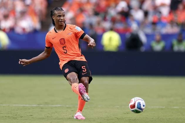 KANSAS - Nathan Ake of the Netherlands during the FIFA World Cup, WM, Weltmeisterschaft, Fussball 2026 Group F match between Tunisia and the Netherlands at Kansas City Stadium on June 25, 2026, in Kansas, United States. ROBIN VAN LONKHUIJSEN ANP FIFA World Cup 2026 group stage 2026 xVIxANPxSportx xxANPxIVx 561992401 originalFilename: 561992401.jpg