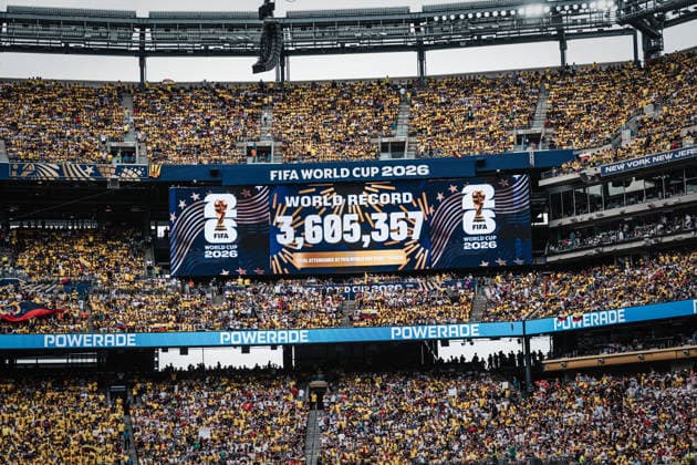 Fußball Herren FIFA Fußball-Weltmeisterschaft 2026 Gruppe E Ecuador vs. Deutschland 25.06.2026 Zuschauer Rekord Weltrekord auf der Anzeigetafel wird die Gesamtzahl der WM Zuschauer gezeigt. 3605357 Total Attendance at FIFA World Cup, WM, Weltmeisterschaft, Fussball 2026 to date New Jersey New York New Jersey Stadion New Jersey United States of America *** Men s Soccer 2026 FIFA World Cup Group E Ecuador vs. Germany June 25, 2026 Attendance Record: The world record is displayed on the scoreboard, showing the total number of World Cup attendees: 3,605,357 Total Attendance at the 2026 FIFA World Cup to date New New Jersey, New York, New Jersey Stadium, New Jersey, United States of America