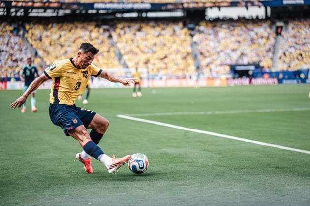 Fußball Herren FIFA Fußball-Weltmeisterschaft 2026 Gruppe E Ecuador vs. Deutschland 25.06.2026 Alan Franco ( 21, Ecuador) New Jersey New York New Jersey Stadion New Jersey United States of America *** Men s Soccer 2026 FIFA World Cup Group E Ecuador vs. Germany June 25, 2026 Alan Franco 21, Ecuador New Jersey New York New Jersey Stadium New Jersey United States of America