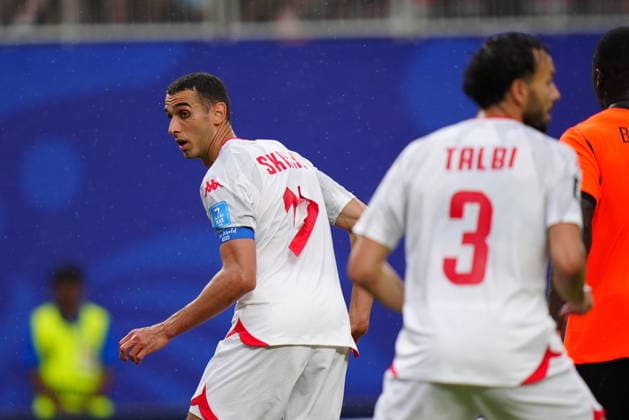 Tunisia v Netherlands - FIFA World Cup, WM, Weltmeisterschaft, Fussball 2026 - Group F KANSAS CITY, UNITED STATES - JUNE 25: Ellyes Skhiri (17) of Tunisia is seen with torn jersey during the 2026 FIFA World Cup First Stage Group F match between Tunisia and Netherlands at Arrowhead Stadium (Kansas City Stadium) in Kansas City, Missouri, United States on June 25, 2026. Hakan Akgun Anadolu Missouri United States. Editorial use only. Please get in touch for any other usage.  Copyright: x2026xAnadoluxHakanxAkgunx
