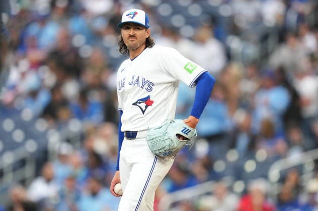 June 25, 2026, Toronto, On, CANADA: Toronto Blue Jays pitcher Kevin Gausman (34) reacts after giving up a solo home run to Texas Rangers designated hitter Joc Pederson during first inning MLB, Baseball Herren, USA baseball action in Toronto, on Thursday, June 25, 2026. Canada News - June 25, 2026  - ZUMAc35_ 20260625_zaf_c35_103 Copyright: xNathanxDenettex
