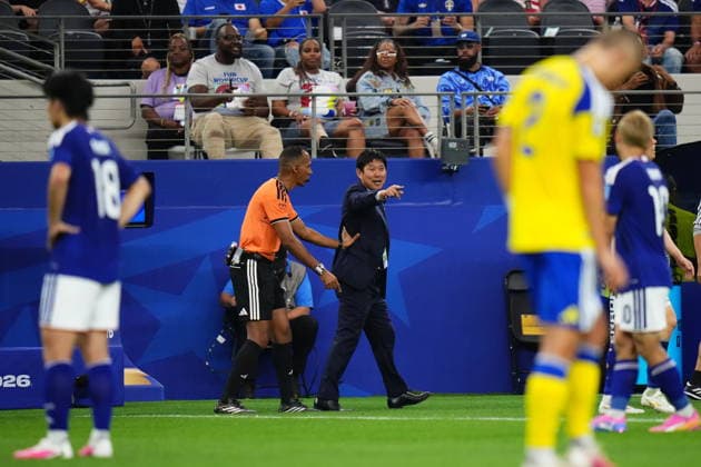 Japan v Sweden - FIFA World Cup, WM, Weltmeisterschaft, Fussball 2026 - Group F ARLINGTON, USA - JUNE 25: Hajime Moriyasu, head coach of Japan, protests during the 2026 FIFA World Cup First Stage Group F match between Japan and Sweden at Dallas Stadium in Arlington, Texas, United States on June 25, 2026. Jose Hernandez Anadolu Texas United States. Editorial use only. Please get in touch for any other usage.  Copyright: x2026xAnadoluxJosexHernandezx