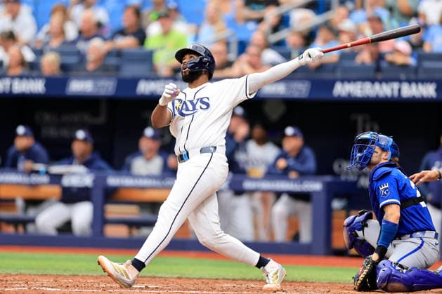 June 25, 2026, St. Petersburg, Florida, USA: Tampa Bay Rays third baseman Junior Caminero (13) hits his third home run of the day to left field during an MLB, Baseball Herren, USA game against the Kansas City Royals on June 25, 2026 at Tropicana Field. The Rays beat the Royals 13-2. St. Petersburg USA - ZUMAh180 20260625_zsp_h180_029 Copyright: xKimxHukarix