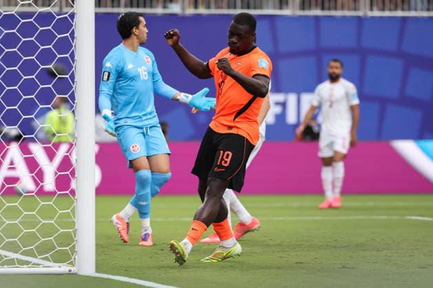 KANSAS CITY, MO - JUNE 25: Brian Brobbey 19 of Netherlands raises his hands after an own goal by Tunisia in the first half of the FIFA World Cup, WM, Weltmeisterschaft, Fussball 2026 Group F match between Tunisia and Netherlands on June 25, 2026 at Kansas City Stadium in Kansas City, MO. (Photo by Scott Winters Icon Sportswire) SOCCER: JUN 25 FIFA World Cup 26 Group F - Tunisia vs Netherlands EDITORIAL USE ONLY Icon2606250026