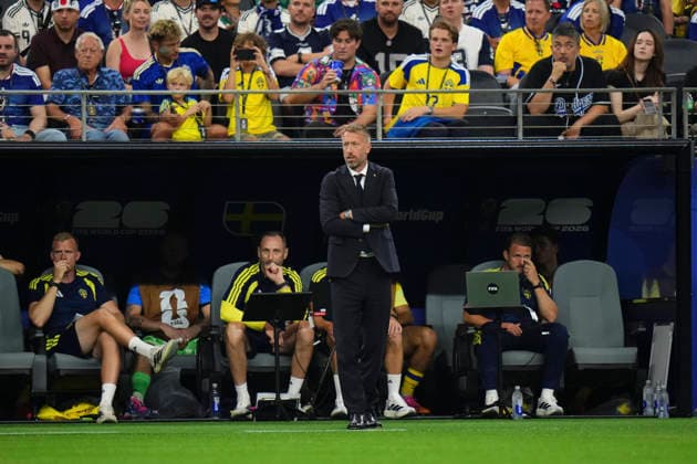 Japan v Sweden: Group F - FIFA World Cup, WM, Weltmeisterschaft, Fussball 2026 Graham Potter, head coach of Sweden, looks on during the FIFA World Cup 2026 Group F match between Japan and Sweden at Dallas Stadium on June 25, 2026 in Dallas, United States. Arlington TX United States  Copyright: xJosexBretonx originalFilename:bretonhernandez-japanvsw260625_npVae.jpg