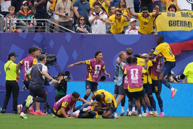 IPA86066336 - Gonzalo Plata of Ecuador celebrates after scoring a goal with his teammates during the Group E match between Ecuador and Germany at the FIFA World Cup, WM, Weltmeisterschaft, Fussball in New York, USA, on June 25, 2026  Copyright: xEmmanuelexMastrodonato IPAxSportx xx 86066336