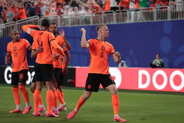 KANSAS CITY, 25-06-2026, Kansas City Stadium, World Cup 2026 Match between Tunesia and The Netherlands. Picture Shows Netherlands player Jan Paul van Hecke celebrates the 1-3 Tunesia - Netherlands (World Cup 2026)  x204648897x Copyright: