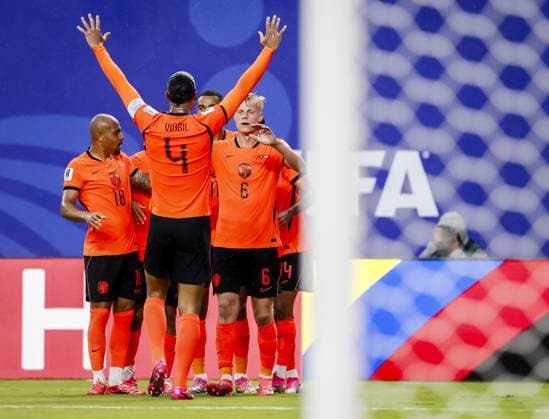 KANSAS - Jan Paul van Hecke of the Netherlands celebrates the 1-3 during the 2026 FIFA World Cup, WM, Weltmeisterschaft, Fussball Group F match between Tunisia and the Netherlands at Kansas City Stadium on June 25, 2026, in Kansas, United States. KOEN VAN WEEL ANP FIFA World Cup 2026 group stage 2026 xVIxANPxSportx xxANPxIVx 561997956 originalFilename: 561997956.jpg