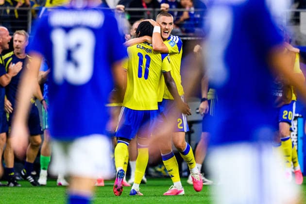 260625 Gustaf Lagerbielke and Anthony Elanga of Sweden celebrate 1-1 during the FIFA World Cup, WM, Weltmeisterschaft, Fussball 2026 football match between Japan and Sweden on June 25, 2026 in Dallas. Photo: Petter Arvidson BILDBYRAN kod PA PA1259 bbeng fotboll football soccer fotball vm fotbolls-vm fotball-vm fotbolls-vm 2026 fifa world cup 2026 sverige sweden sverige a japan jubel *** June 25, 2026: Gustaf Lagerbielke and Anthony Elanga of Sweden celebrate the 1-1 tie during the 2026 FIFA World Cup soccer match between Japan and Sweden on June 25, 2026 in Dallas. Photo by Petter Arvidson, BILDBYRAN. Code: PA PA1259 bbeng soccer football fotball World Cup soccer World Cup 2026 FIFA World Cup 2026 Sweden Sweden A Japan Jubel  Copyright: PETTERxARVIDSON BB260625PA163