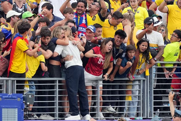 SOCCER - FIFA World Cup, WM, Weltmeisterschaft, Fussball - Group E - Ecuador vs. Germany Photo by IPA ABACAPRESS.COM86066333 - Sebastian Beccacece, head coach of Ecuador, celebrates the victory during the Group E match between Ecuador and Germany at the FIFA World Cup in New York, USA, on June 25, 2026 New York  Copyright: xIPAxSport ABACAx