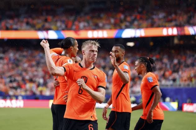 KANSAS - Jan Paul van Hecke of the Netherlands celebrates the 3-1 during the 2026 FIFA World Cup, WM, Weltmeisterschaft, Fussball Group F match between Tunisia and the Netherlands at Kansas City Stadium on June 25, 2026, in Kansas, United States. ROBIN VAN LONKHUIJSEN ANP FIFA World Cup 2026 group stage 2026 xVIxANPxSportx xxANPxIVx 561998104 originalFilename: 561998104.jpg