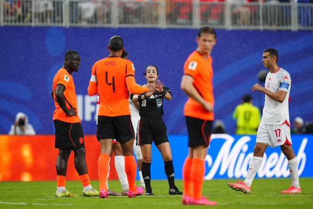 Tunisia v Netherlands - FIFA World Cup, WM, Weltmeisterschaft, Fussball 2026 - Group F KANSAS CITY, UNITED STATES - JUNE 25: Katia Itzel Garcia officiates the 2026 FIFA World Cup First Stage Group F match between Tunisia and Netherlands at Arrowhead Stadium (Kansas City Stadium) in Kansas City, Missouri, United States on June 25, 2026. Hakan Akgun Anadolu Missouri United States. Editorial use only. Please get in touch for any other usage.  Copyright: x2026xAnadoluxHakanxAkgunx