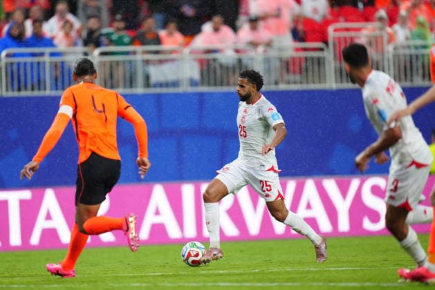 Tunisia v Netherlands - FIFA World Cup, WM, Weltmeisterschaft, Fussball 2026 - Group F KANSAS CITY, UNITED STATES - JUNE 25: Anis Ben Slimane (25) of Tunisia in action during the 2026 FIFA World Cup First Stage Group F match between Tunisia and Netherlands at Arrowhead Stadium (Kansas City Stadium) in Kansas City, Missouri, United States on June 25, 2026. Hakan Akgun Anadolu Missouri United States. Editorial use only. Please get in touch for any other usage.  Copyright: x2026xAnadoluxHakanxAkgunx