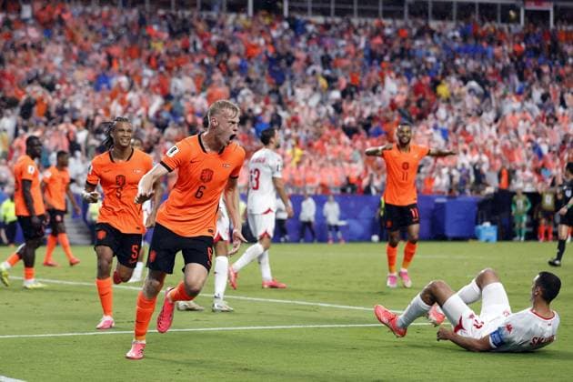 KANSAS - Jan Paul van Hecke of the Netherlands celebrates the 1-3 during the 2026 FIFA World Cup, WM, Weltmeisterschaft, Fussball Group F match between Tunisia and the Netherlands at Kansas City Stadium on June 25, 2026, in Kansas, United States. ROBIN VAN LONKHUIJSEN ANP FIFA World Cup 2026 group stage 2026 xVIxANPxSportx xxANPxIVx 561998531 originalFilename: 561998531.jpg