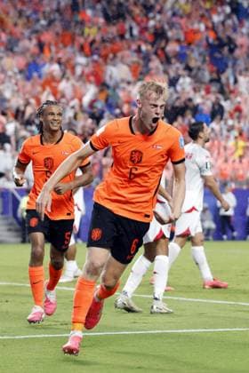 KANSAS - Jan Paul van Hecke of the Netherlands celebrates the 1-3 during the 2026 FIFA World Cup, WM, Weltmeisterschaft, Fussball Group F match between Tunisia and the Netherlands at Kansas City Stadium on June 25, 2026, in Kansas, United States. ROBIN VAN LONKHUIJSEN ANP FIFA World Cup 2026 group stage 2026 xVIxANPxSportx xxANPxIVx 561998973 originalFilename: 561998973.jpg