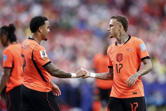 KANSAS - Justin Kluivert for the Netherlands and Noa Lang for the Netherlands during the FIFA World Cup, WM, Weltmeisterschaft, Fussball 2026 Group F match between Tunisia and the Netherlands at Kansas City Stadium on June 25, 2026, in Kansas, United States. ROBIN VAN LONKHUIJSEN ANP FIFA World Cup 2026 group stage 2026 xVIxANPxSportx xxANPxIVx 562000558 originalFilename: 562000558.jpg