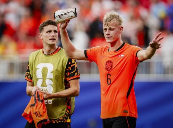KANSAS - Jan Paul van Hecke of the Netherlands celebrates the victory over Tunisia after the conclusion of the 2026 FIFA World Cup, WM, Weltmeisterschaft, Fussball Group F match between Tunisia and the Netherlands at Kansas City Stadium on June 25, 2026, in Kansas, United States. KOEN VAN WEEL ANP FIFA World Cup 2026 group stage 2026 xVIxANPxSportx xxANPxIVx 562001509 originalFilename: 562001509.jpg