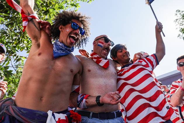 FIFA World Cup, WM, Weltmeisterschaft, Fussball 2026 - Group D - Turkey vs USA USA fans cheer ahead of the FIFA World Cup 2026 group stage match Turkey against USA, in Los Angeles, USA, 25 June 2026. LOS ANGELES United States  Copyright: xCHRISTOPHERxTORRESx