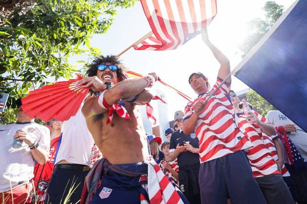 FIFA World Cup, WM, Weltmeisterschaft, Fussball 2026 - Group D - Turkey vs USA USA fans cheer ahead of the FIFA World Cup 2026 group stage match Turkey against USA, in Los Angeles, USA, 25 June 2026. LOS ANGELES United States  Copyright: xCHRISTOPHERxTORRESx