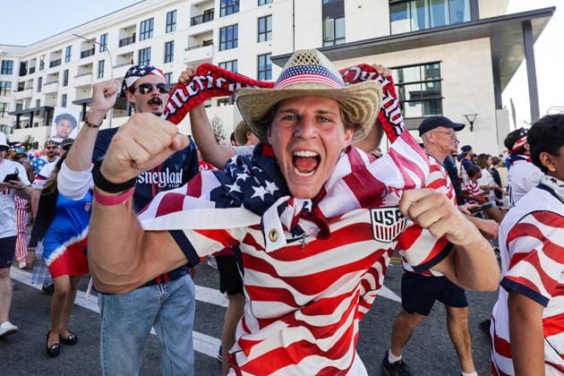 FIFA World Cup, WM, Weltmeisterschaft, Fussball 2026 - Group D - Turkey vs USA USA fans cheer ahead of the FIFA World Cup 2026 group stage match Turkey against USA, in Los Angeles, USA, 25 June 2026. LOS ANGELES United States  Copyright: xCHRISTOPHERxTORRESx