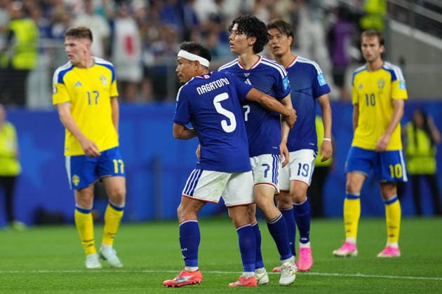 2026-06-25 Japan v Sweden - Group F: FIFA World Cup, WM, Weltmeisterschaft, Fussball 2026 ARLINGTON, UNITED STATES - JUNE 25: Yuto Nagatomo of Japan, Ao Tanaka of Japan during the Group F: FIFA World Cup 2026 match between Japan and Sweden at Dallas Stadium on June 25, 2026 in Arlington, Texas. (Photo by Pablo Morano BSR Agency) Arlington United States Content not available for redistribution in The Netherlands directly or indirectly through any third parties. Copyright: xBSRxAgencyx