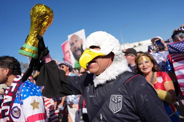 FIFA World Cup, WM, Weltmeisterschaft, Fussball 2026 - Group D - Turkey vs USA USA fans march towards LA Stadium before the FIFA World Cup 2026 group stage match Turkey against USA, in Los Angeles, Califronia, USA, 25 June 2026. LOS ANGELES United States  Copyright: xSCOTTxSTRAZZANTEx