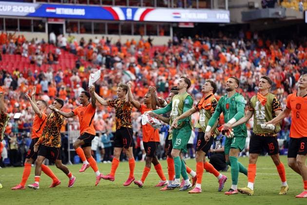 KANSAS - Players of the Dutch national team, Nationalteam celebrate the victory after the FIFA 2026 World Cup Group F match between Tunisia and the Netherlands at Kansas City Stadium on June 25, 2026, in Kansas, United States. ROBIN VAN LONKHUIJSEN ANP FIFA World Cup, WM, Weltmeisterschaft, Fussball 2026 group stage 2026 xVIxANPxSportx xxANPxIVx 562002035 originalFilename: 562002035.jpg