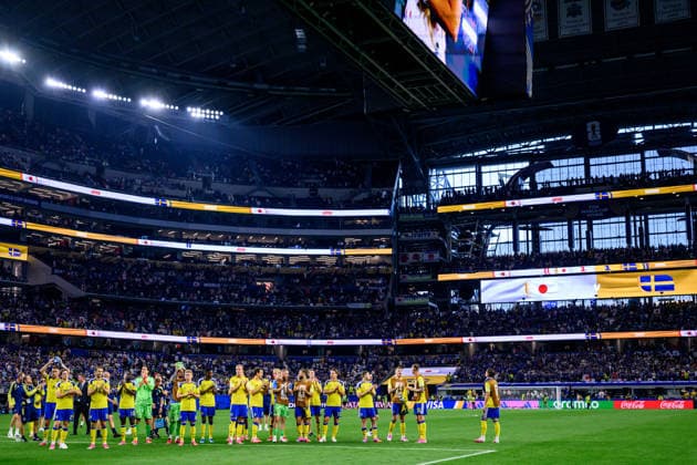 260625 Players of Sweden after the FIFA World Cup, WM, Weltmeisterschaft, Fussball 2026 football match between Japan and Sweden on June 25, 2026 in Dallas. Photo: Petter Arvidson BILDBYRAN kod PA PA1259 bbeng fotboll football soccer fotball vm fotbolls-vm fotball-vm fotbolls-vm 2026 fifa world cup 2026 sverige sweden sverige a japan *** 260625 Swedish players after the 2026 FIFA World Cup soccer match between Japan and Sweden on June 25, 2026 in Dallas. Photo by Petter Arvidson, BILDBYRAN. Code: PA PA1259 bbeng soccer football soccer World Cup 2026 FIFA World Cup 2026 Sweden Sweden A Japan  Copyright: PETTERxARVIDSON BB260625PA235