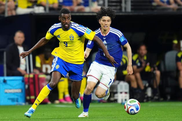 Japan v Sweden: Group F - FIFA World Cup, WM, Weltmeisterschaft, Fussball 2026 Alexander Isak of Sweden runs with the ball during the FIFA World Cup 2026 Group F match between Japan and Sweden at Dallas Stadium on June 25, 2026 in Dallas, United States. Arlington TX United States  Copyright: xJosexBretonx originalFilename:bretonhernandez-japanvsw260625_npFvu.jpg
