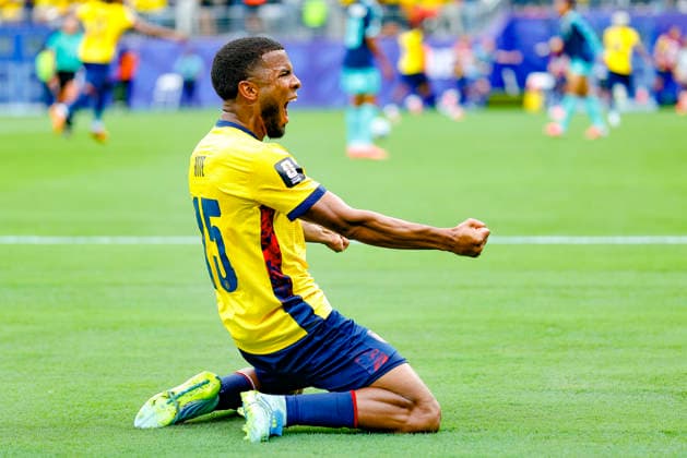 June 25,2026: During the game, Ecuador midfielder Pedro Vite (15) celebrates a goal against Germany in a FIFA World Cup, WM, Weltmeisterschaft, Fussball match at MetLife Stadium in East Rutherford, NJ. Ecuador defeats Germany 2-1. Cal Media East Rutherford United States of America - ZUMAc04_ 20260625_faf_c04_104 Copyright: xShaquanxWoodyx