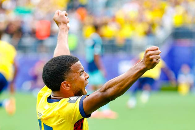June 25,2026: During the game, Ecuador midfielder Pedro Vite (15) celebrates a goal against Germany in a FIFA World Cup, WM, Weltmeisterschaft, Fussball match at MetLife Stadium in East Rutherford, NJ. Ecuador defeats Germany 2-1. Cal Media East Rutherford United States of America - ZUMAc04_ 20260625_faf_c04_106 Copyright: xShaquanxWoodyx