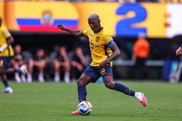 2026 World Cup - Ecuador vs. Germany NEW JERSEY, USA JUNE 25, 2026: Ecuador s Moises Caicedo (23) controls the ball during the FIFA World Cup, WM, Weltmeisterschaft, Fussball 2026 Group E match between Ecuador and Germany at MetLife Stadium in East Rutherford, New Jersey, USA, on June 25, 2026. Ecuador defeated Germany 2-1 to secure qualification for the Round of 32 alongside Germany. NEW JERSEY United States of America Copyright: x xAymanxArefxMohamedxSaadxElxDinx xJNAxPressx