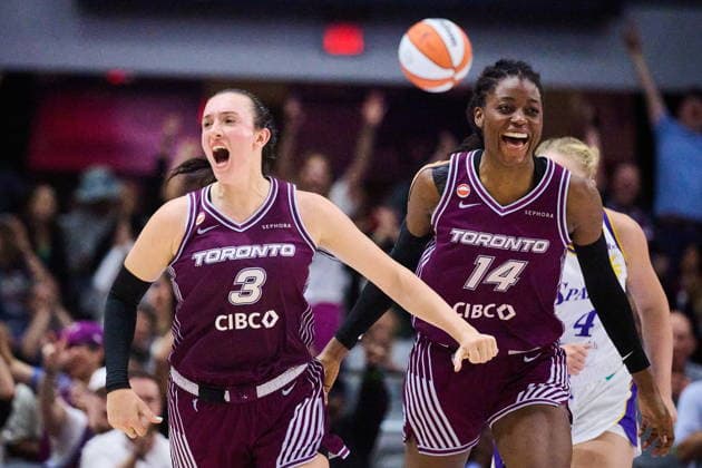 June 25, 2026, Toronto, On, Canada: Toronto Tempo s Marina Mabrey (3) celebrates alongside Temi Fagbenle (14) after scoring against the Los Angeles Sparks during second half WNBA, Basketball Damen, USA basketball action in Toronto, on Thursday, June 25, 2026. Canada News - June 25, 2026  - ZUMAc35_ 20260625_zaf_c35_128 Copyright: xSammyxKoganx