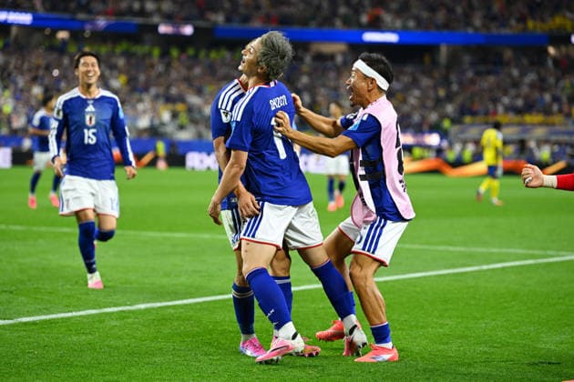 (L-R) Ritsu Doan (JPN), Daizen Maeda (JPN), Yuto Nagatomo (JPN), JUNE 25, 2026 - Football Soccer : FIFA World Cup, WM, Weltmeisterschaft, Fussball 2026 Group F match between Japan - Sweden at Dallas Stadium in Arlington, Texas, USA.  aflo_335802724 KenjiroxMatsuox