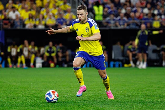 Gabriel Gudmundsson seen during FIFA World Cup, WM, Weltmeisterschaft, Fussball 2026 game between national teams of Japan an Sweden (Grzegorz Wajda Ball Raw Images) Arlington Dallas Stadium USA Copyright: xGrzegorzxWajdax grzegorzwajda_japan_sweden_2526_3-5