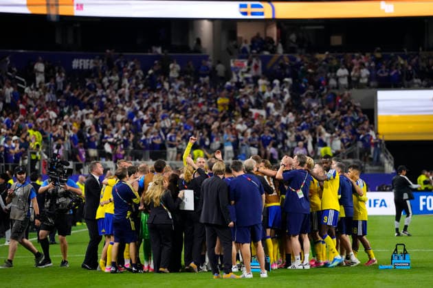 June 25, 2026, Arlington, Texas, United States: Players of Sweden celebrate during the FIFA World Cup, WM, Weltmeisterschaft, Fussball 2026 Group F match between Japan and Sweden at Dallas Stadium on June 25, 2026 in Dallas, United States. Japan V Sweden: Group F - FIFA World Cup 2026  - ZUMAa181 20260625_zaa_a181_068 Copyright: xJosexBretonx