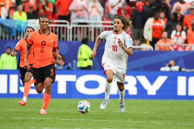 KANSAS CITY, MO - JUNE 25: Hannibal Mejbri 10 of Tunisia makes a run forward in the second half of the FIFA World Cup, WM, Weltmeisterschaft, Fussball 2026 Group F match between Tunisia and Netherlands on June 25, 2026 at Kansas City Stadium in Kansas City, MO. (Photo by Scott Winters Icon Sportswire) SOCCER: JUN 25 FIFA World Cup 26 Group F - Tunisia vs Netherlands EDITORIAL USE ONLY Icon2606250754