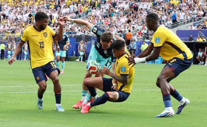 FIFA World Cup, WM, Weltmeisterschaft, Fussball 2026 EAST RUTHERFORD, NEW JERSEY - JUNE 25: Ecuador secured a 2-1 victory over Germany in their FIFA World Cup 2026 Group E match at MetLife Stadium on June 25, 2026 in East Rutherford, New Jersey, United States. Ecuador produced a spirited performance to claim all three points and finish the group stage on a high while Germany suffered their first defeat of the tournament. New York New Jersy MetLife Stadium USA Copyright: xseshadrixSUKUMARx
