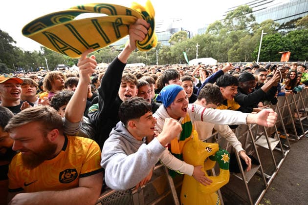 WORLD CUP LIVE SITE SYDNEY, Spectators are seen at a live site during the FIFA World Cup, WM, Weltmeisterschaft, Fussball Group D match between Australia and Paraguay at Tumbalong Park, in Sydney, Friday, June 26, 2026 ( NO ARCHIVING SYDNEY NEW SOUTH WALES AUSTRALIA  Copyright: xDANxHIMBRECHTSx 20260626121027189736