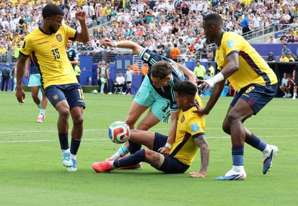 FIFA World Cup, WM, Weltmeisterschaft, Fussball 2026 EAST RUTHERFORD, NEW JERSEY - JUNE 25: Ecuador secured a 2-1 victory over Germany in their FIFA World Cup 2026 Group E match at MetLife Stadium on June 25, 2026 in East Rutherford, New Jersey, United States. Ecuador produced a spirited performance to claim all three points and finish the group stage on a high while Germany suffered their first defeat of the tournament. New York New Jersy MetLife Stadium USA Copyright: xseshadrixSUKUMARx