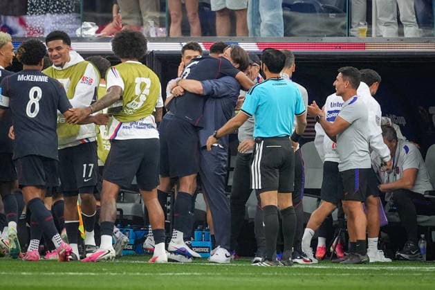 USA: Fußball FIFA World Cup, WM, Weltmeisterschaft, Fussball 2026 Gruppenphase Gruppe A Türkei vs USA SoFi Stadium (Inglewood, Los Angeles County, Kalifornien): Tor und Torjubel zum 1:0 durch Auston Trusty (USA, 6) Freude, Emotionen, Jubel Mauricio Pochettino (Trainer, USA) *** USA Soccer 2026 FIFA World Cup Group Stage Group A Turkey vs. USA SoFi Stadium, Inglewood, Los Angeles County, California Goal and celebration following the 1–0 goal by Auston Trusty (USA), 6 Joy, emotion, celebration Mauricio Pochettino, coach, USA Copyright: xJOERANxSTEINSIEKx