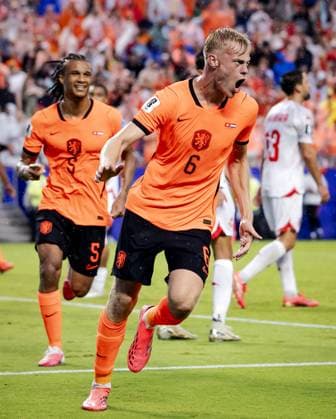 KANSAS - Jan Paul van Hecke of the Netherlands celebrates the 1-3 during the 2026 FIFA World Cup, WM, Weltmeisterschaft, Fussball Group F match between Tunisia and the Netherlands at Kansas City Stadium on June 25, 2026, in Kansas, United States. ROBIN VAN LONKHUIJSEN ANP FIFA World Cup 2026 group stage 2026 xVIxANPxSportx xxANPxIVx 562007803 originalFilename: 562007803.jpg