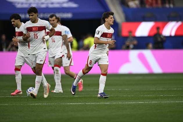 Turkiye v USA - FIFA World Cup, WM, Weltmeisterschaft, Fussball 2026 - Group D LOS ANGELES, CALIFORNIA - JUNE 25: Players of Turkiye celebrate after a goal by Arda Guler (8) during the 2026 FIFA World Cup First Stage Group D match between Turkiye and USA at the Los Angeles Stadium (SoFi Stadium) in Inglewood, California, United States on June 25, 2026. Tayfun Coskun Anadolu California United States. Editorial use only. Please get in touch for any other usage.  Copyright: x2026xAnadoluxTayfunxCoskunx