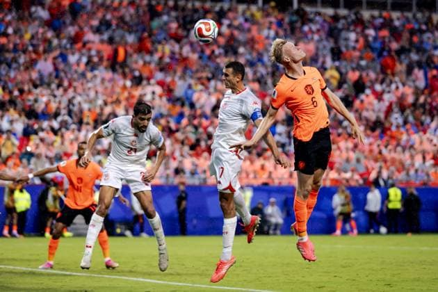 KANSAS - Jan Paul van Hecke or the Netherlands scores the 1-3 during the 2026 FIFA World Cup, WM, Weltmeisterschaft, Fussball Group F match between Tunisia and the Netherlands at Kansas City Stadium on June 25, 2026, in Kansas, United States. ROBIN VAN LONKHUIJSEN ANP FIFA World Cup 2026 group stage 2026 xVIxANPxSportx xxANPxIVx 562008070 originalFilename: 562008070.jpg