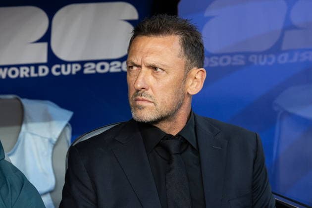 FIFA World Cup, WM, Weltmeisterschaft, Fussball 2026 - Group D - Paraguay vs Australia Australia s head coach Tony Popovic looks on ahead of the FIFA World Cup 2026 group stage match Paraguay against Australia, in Santa Clara, Califronia, USA, 25 June 2026. SANTA CLARA United States  Copyright: xBENJAMINxFANJOYx