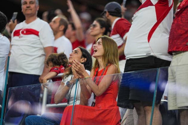 Turkiye v USA - FIFA World Cup, WM, Weltmeisterschaft, Fussball 2026 - Group D LOS ANGELES, CALIFORNIA - JUNE 25: Fans follow the 2026 FIFA World Cup First Stage Group D match between Turkiye and USA at the Los Angeles Stadium (SoFi Stadium) in Inglewood, California, United States on June 25, 2026. Tayfun Coskun Anadolu California United States. Editorial use only. Please get in touch for any other usage.  Copyright: x2026xAnadoluxTayfunxCoskunx