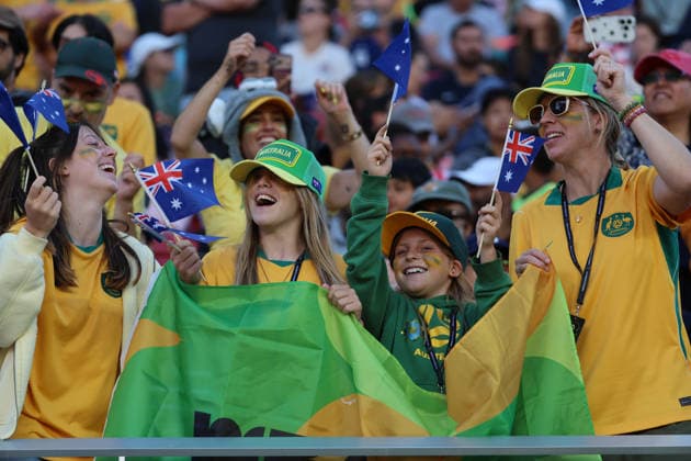 Australian fans cheer during the FIFA World Cup, WM, Weltmeisterschaft, Fussball 2026 Group D match between Paraguay and Australia at Levi s stadium in Santa Clara, California, United States, 25 June 2025. FIFA World Cup 2026 - Group D - Paraguay vs. Australia !ACHTUNG: NUR REDAKTIONELLE NUTZUNG!  Copyright: xMiguelxgutierrezx GR5387 20260626-55020713336_1