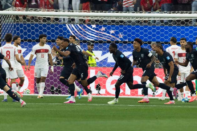 June 25, 2026, Los Angeles, California, USA: United States celebrate after Auston Trusty (6) scoring against the Turkey during the FIFA World Cup, WM, Weltmeisterschaft, Fussball Group D soccer match at SoFi Stadium in Inglewood, Calif., Thursday, June 25, 2026. World Cup 2026: United States Vs Turkey  - ZUMAc68_ 20260625_zaf_c68_021 Copyright: xRingoxChiux